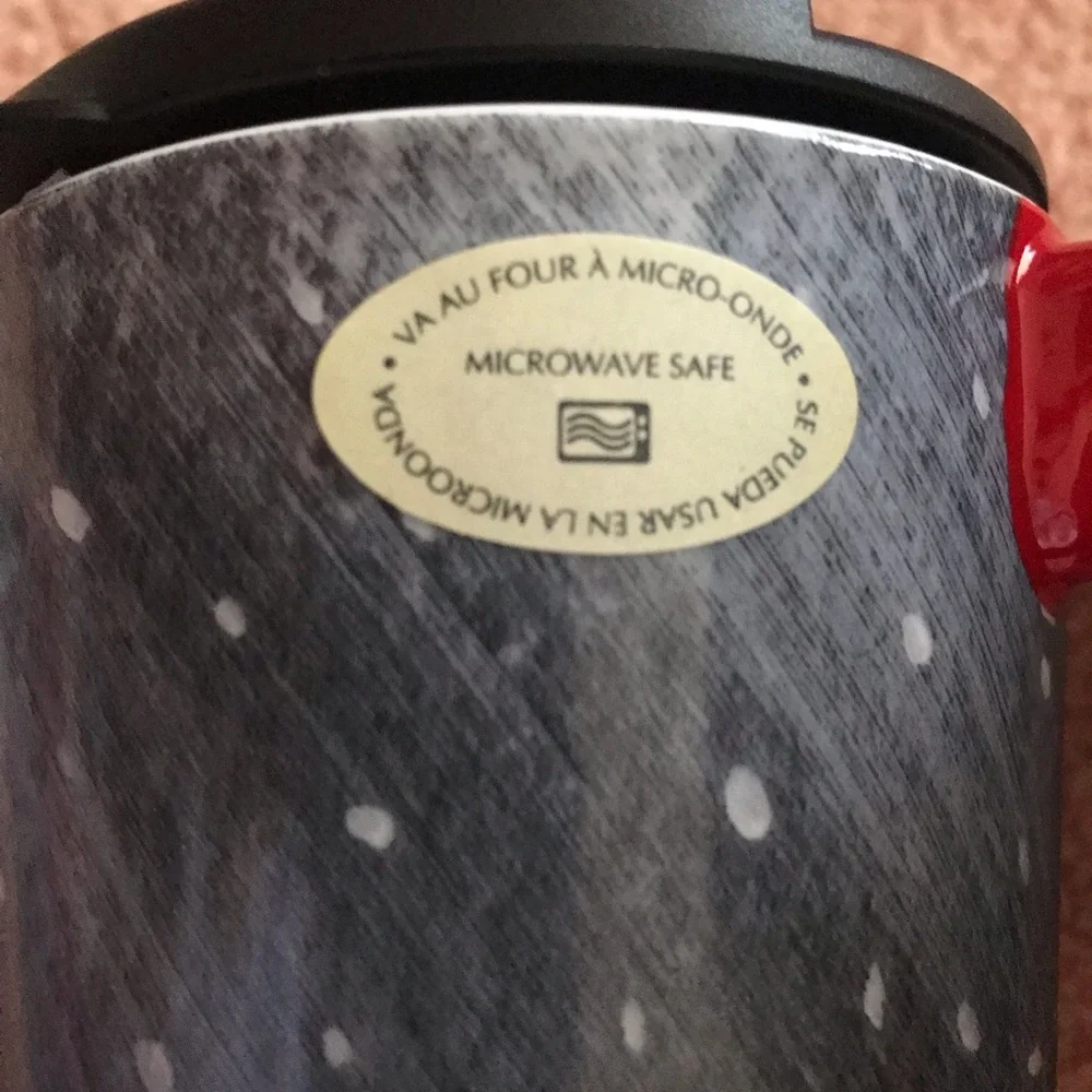 Beautiful coffee/tea mug in a gifted box .